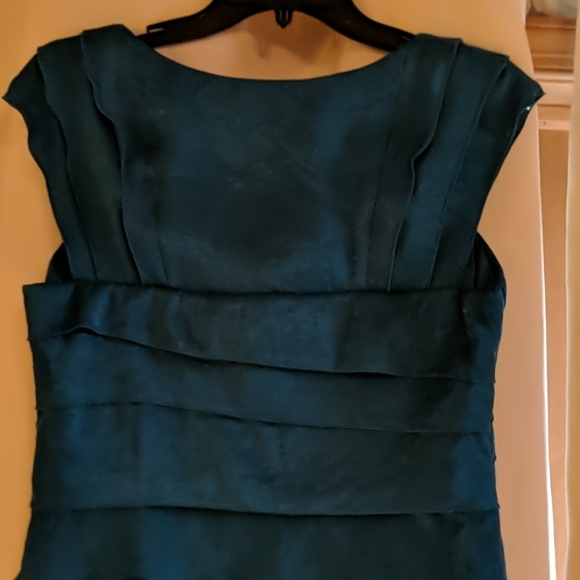 Dress - Picture 4 of 4